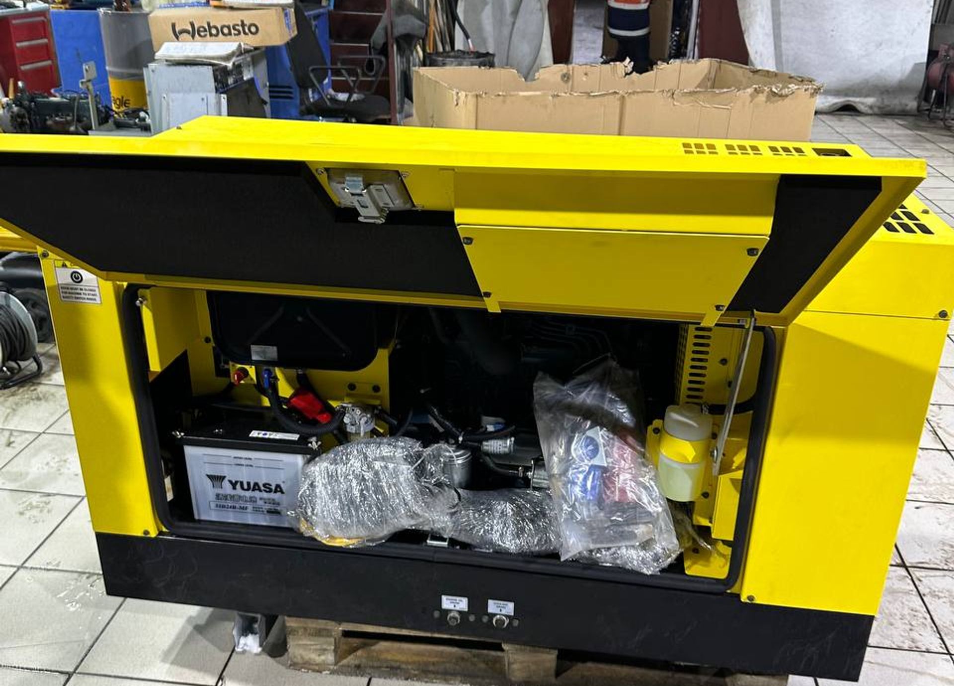 распаковали новую сварку KOVO EW400dst